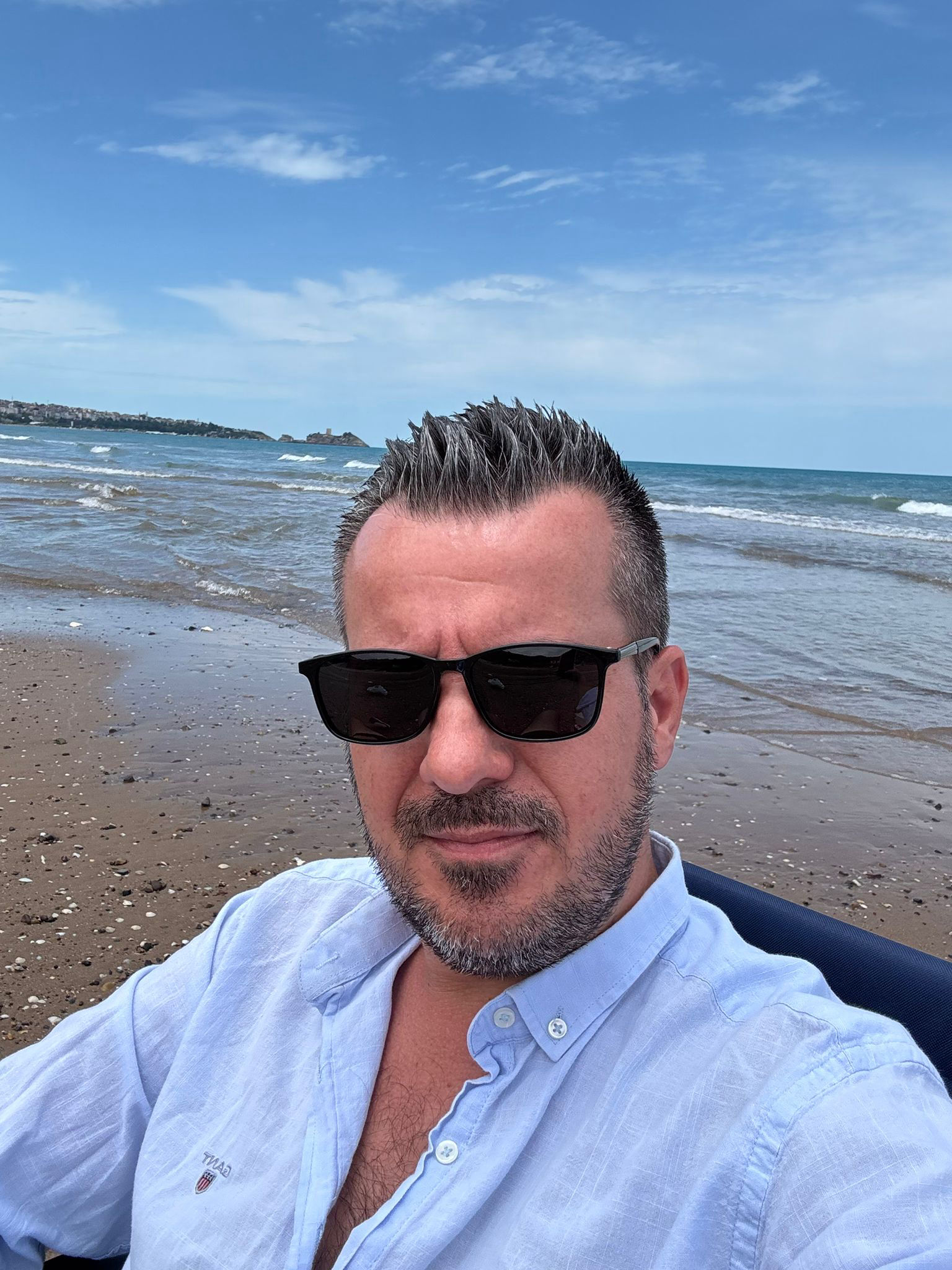 Erkek siyah kemik